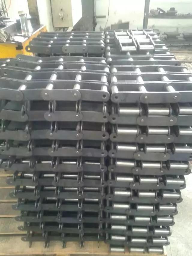 Straight side conveyor chain